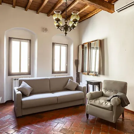 Archi Di San Frediano Lovely Daire